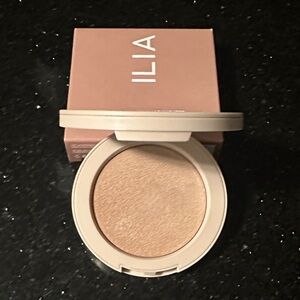 BNIB ILIA Highlighter